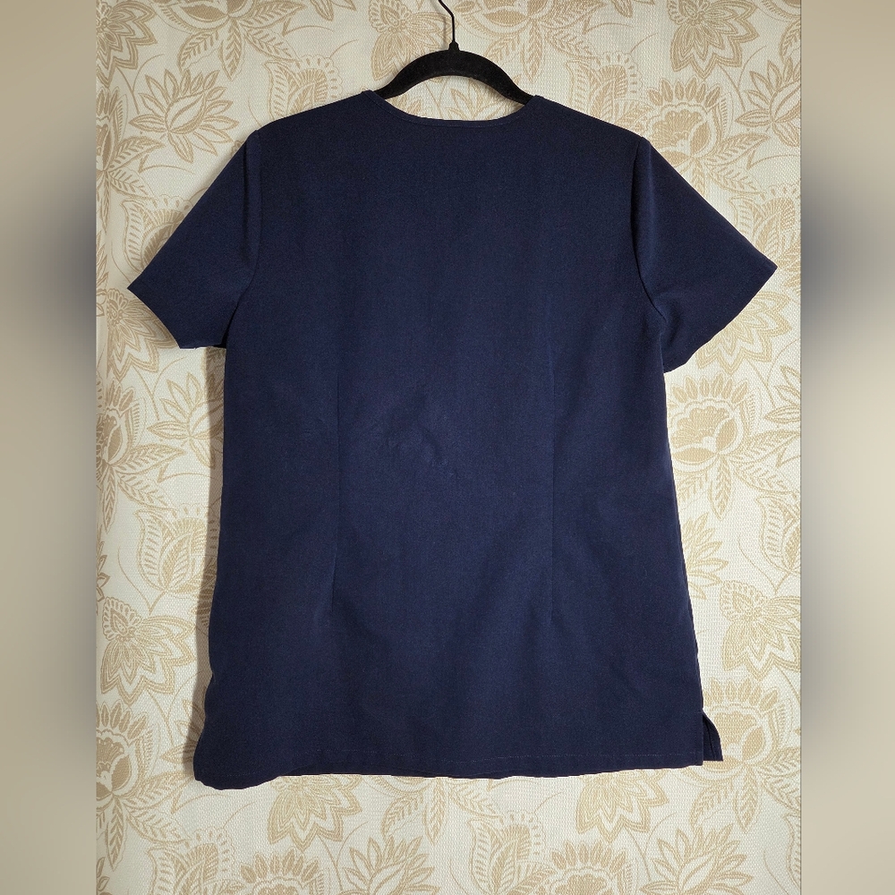 FIGS CASMA 3 POCKET SCRUB TOP NAVY sz SMALL MEDICAL NURSE DENTAL UNIFORM *GUC - Picture 8 of 11